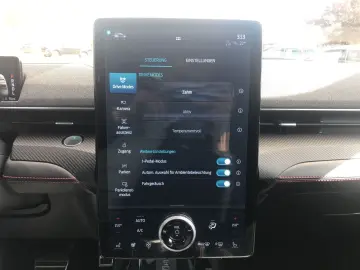 FORD Mustang MACH-E Basis AWD