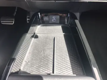 FORD Mustang MACH-E Basis AWD