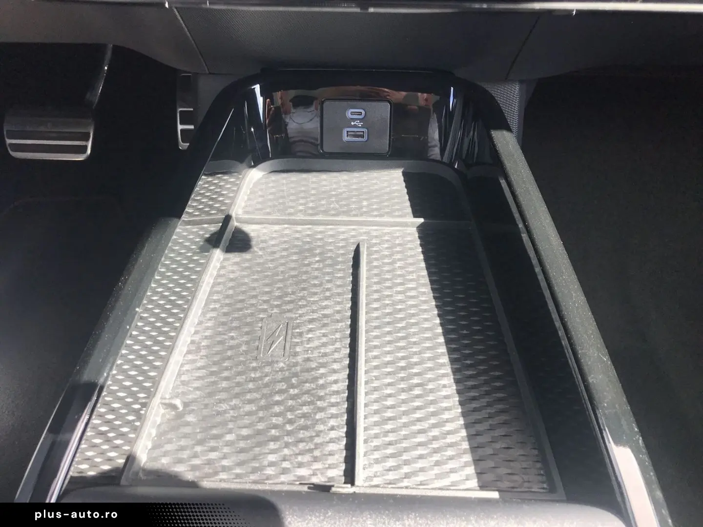 FORD Mustang MACH-E Basis AWD