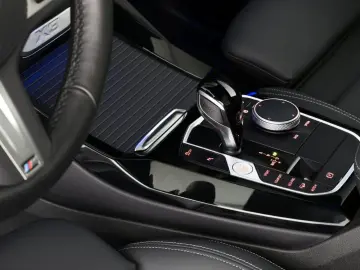 BMW X3 xDrive20i M Sport HUD ACC H&K PANO STHZ AHK