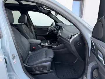 BMW X3 xDrive20d M Sport (AHK Pano 20  Memory)
