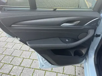 BMW X3 xDrive20d M Sport (AHK Pano 20  Memory)