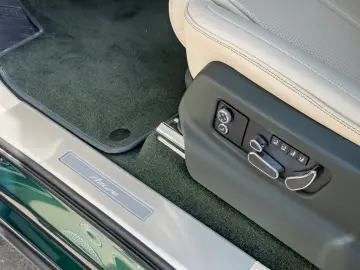 BENTLEY Bentayga Azure