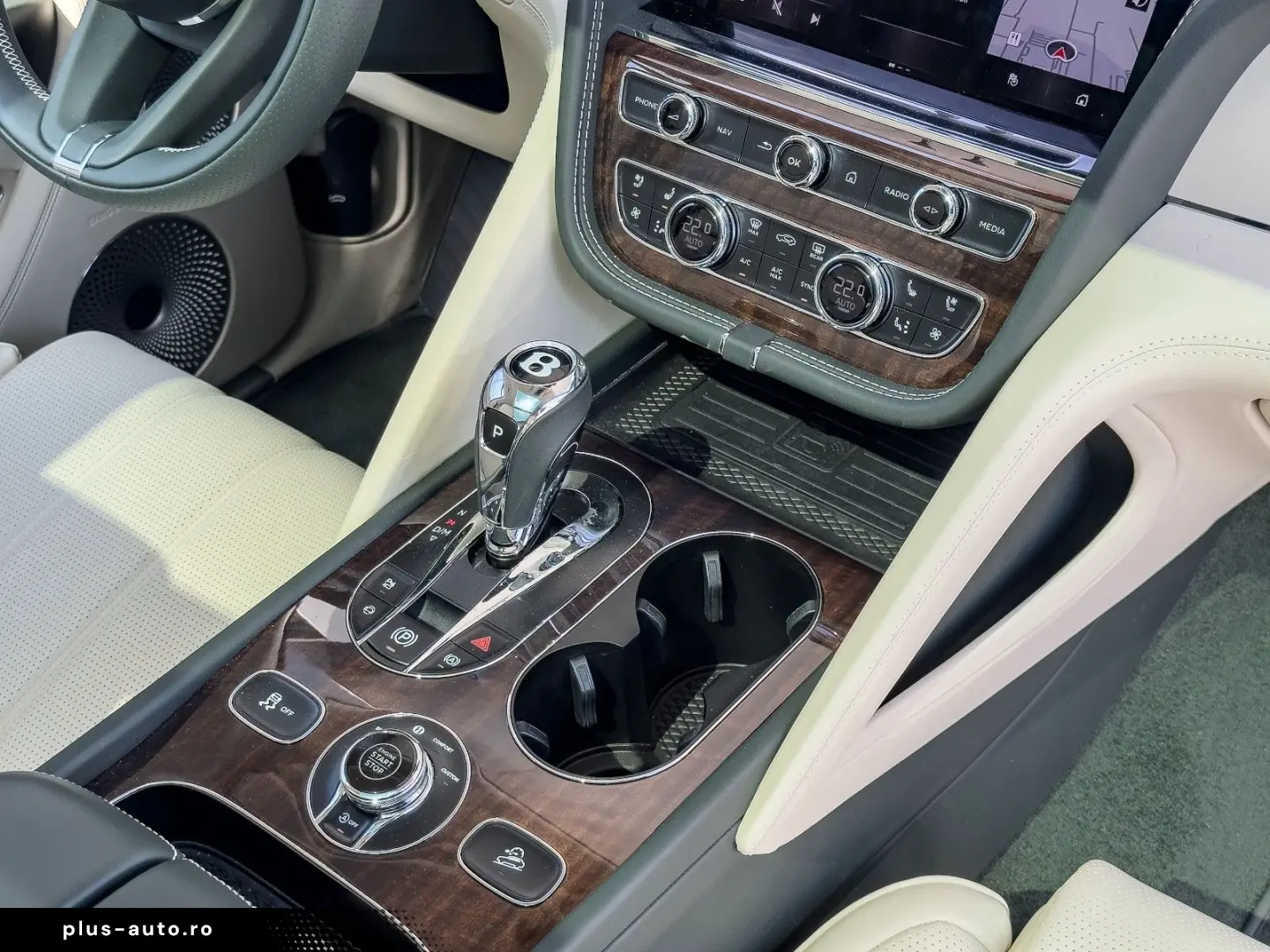 BENTLEY Bentayga Azure