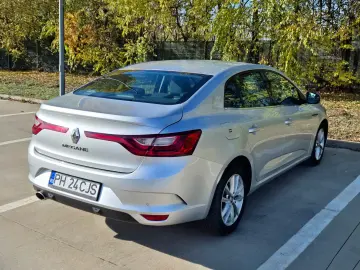 Renault Megane Blue dCi EDC Zen