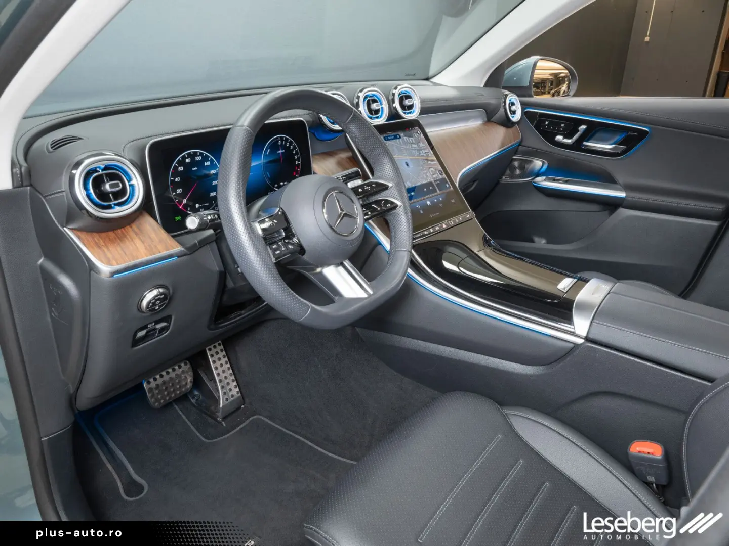 MERCEDES-BENZ GLC 300 e 4M AMG DIG.LIGHT AHK Pano Distro 360