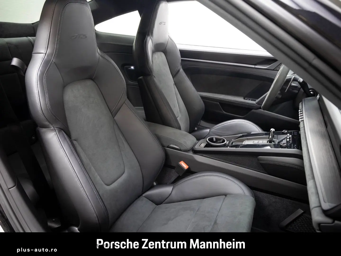 PORSCHE 992 Carrera 4 GTS Matrix HA-Lenkung 18-Wege Kame