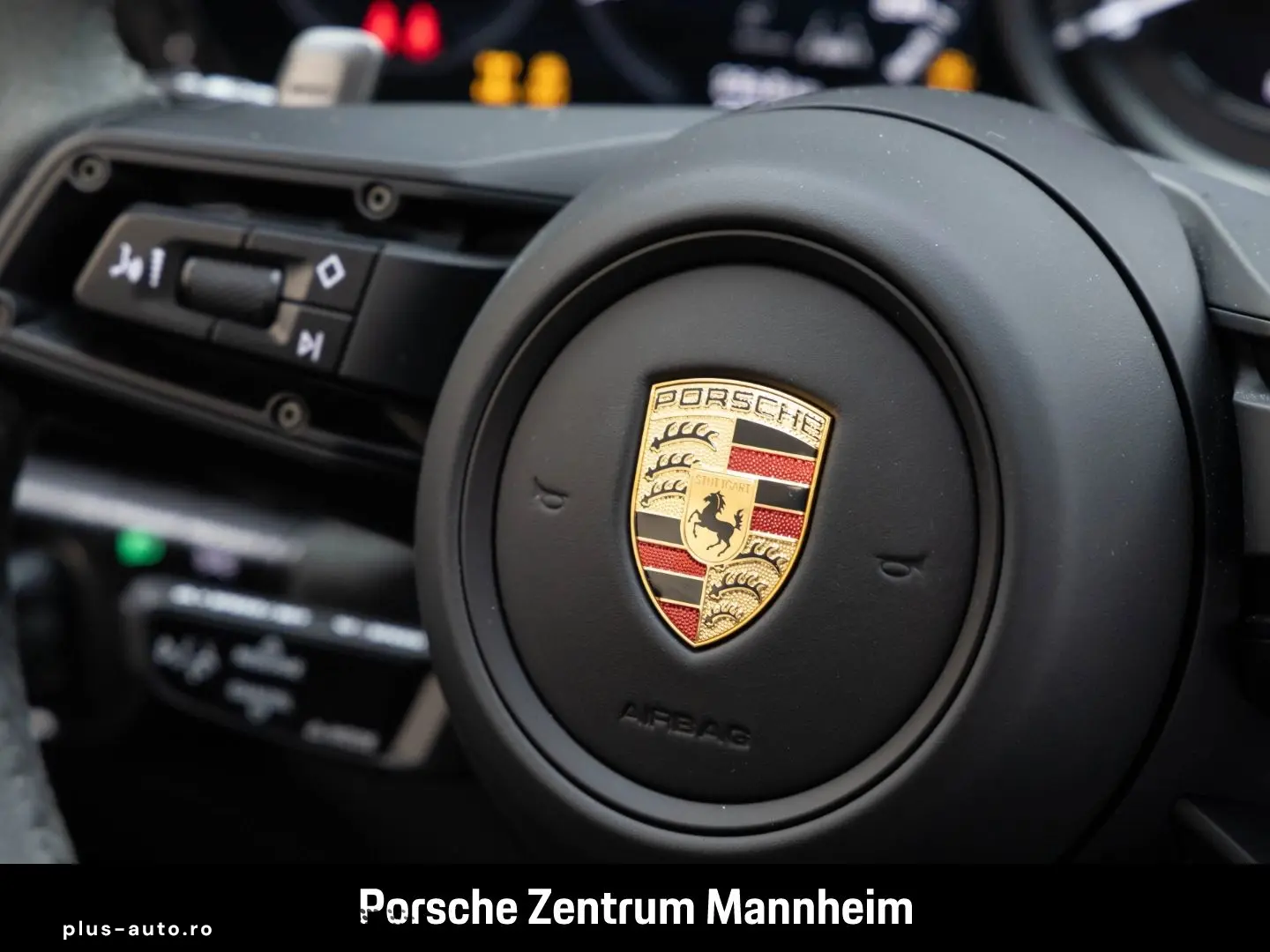 PORSCHE 992 Carrera 4 GTS Matrix HA-Lenkung 18-Wege Kame