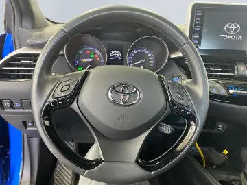 TOYOTA C-HR 1.8 Hybrid