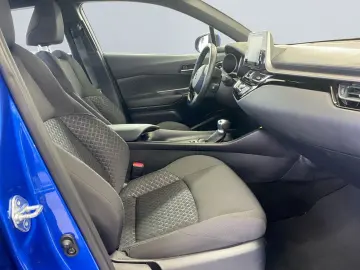 TOYOTA C-HR 1.8 Hybrid