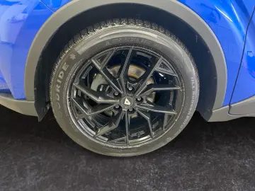 TOYOTA C-HR 1.8 Hybrid