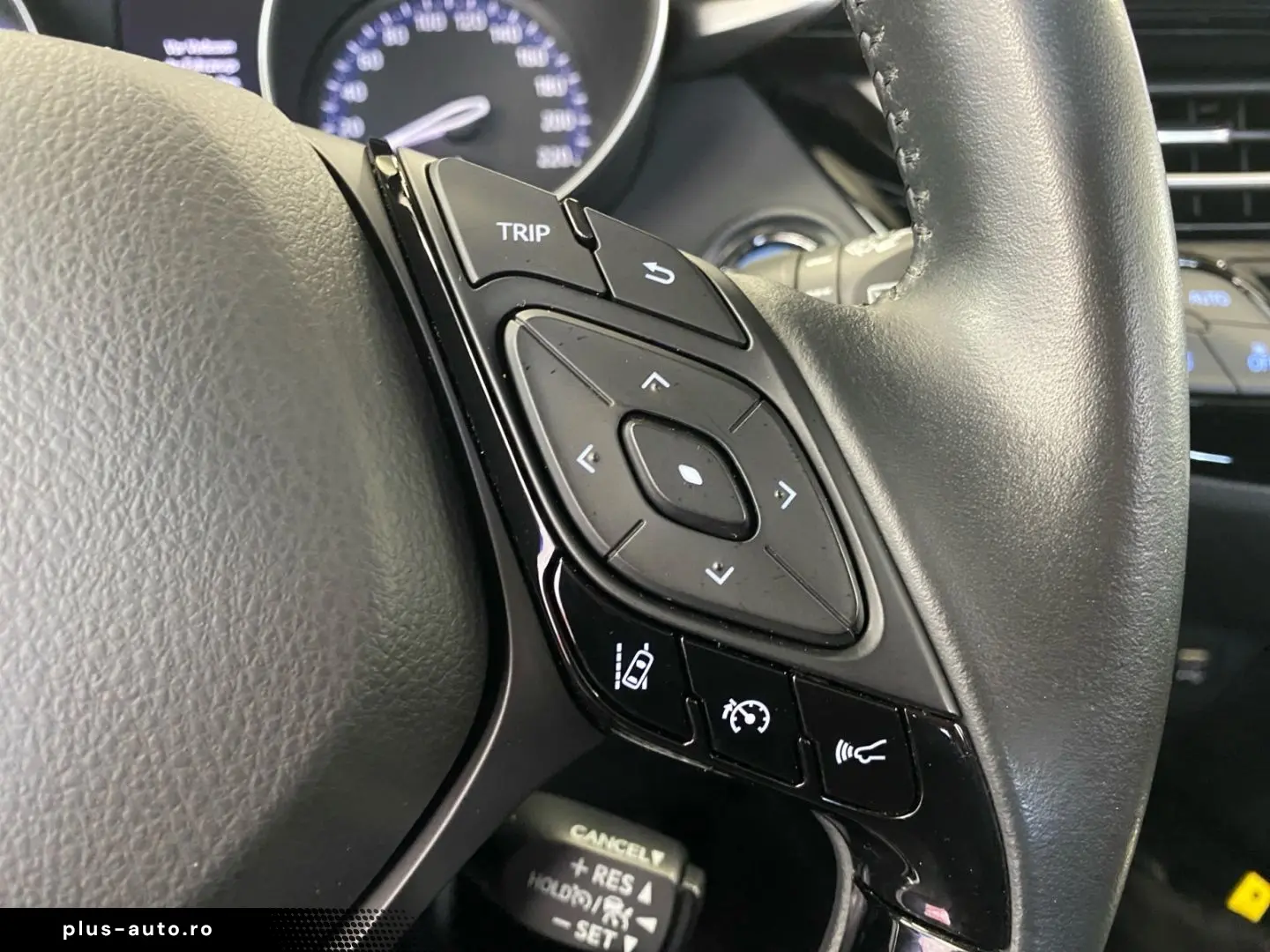 TOYOTA C-HR 1.8 Hybrid