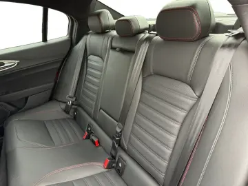 ALFA ROMEO Giulia Competizione Q4