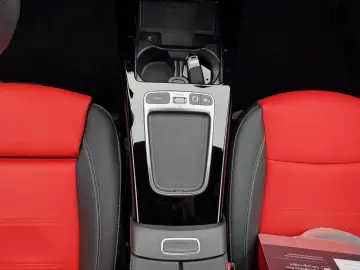 MERCEDES-BENZ A 250 e AMG Premium Pano Burm DISTR 36&hellip;