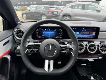 MERCEDES-BENZ A 250 e AMG Premium Pano Burm DISTR 36&hellip;