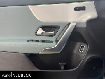 MERCEDES-BENZ A 250 e AMG LinePremium Pano Distronic&hellip;