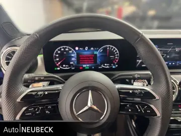 MERCEDES-BENZ A 250 e AMG LinePremium Pano Distronic&hellip;