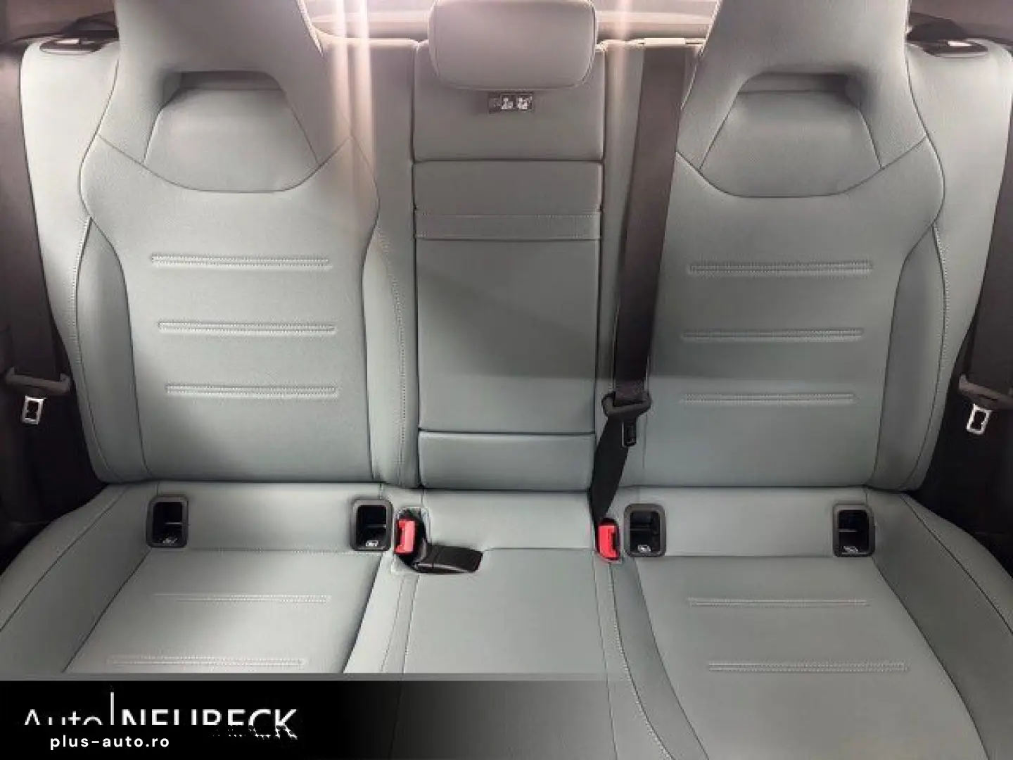 MERCEDES-BENZ A 250 e AMG LinePremium Pano Distronic&hellip;