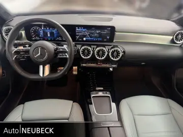 MERCEDES-BENZ A 250 e AMG LinePremium Pano Distronic&hellip;