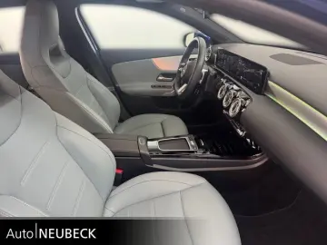 MERCEDES-BENZ A 250 e AMG LinePremium Pano Distronic&hellip;