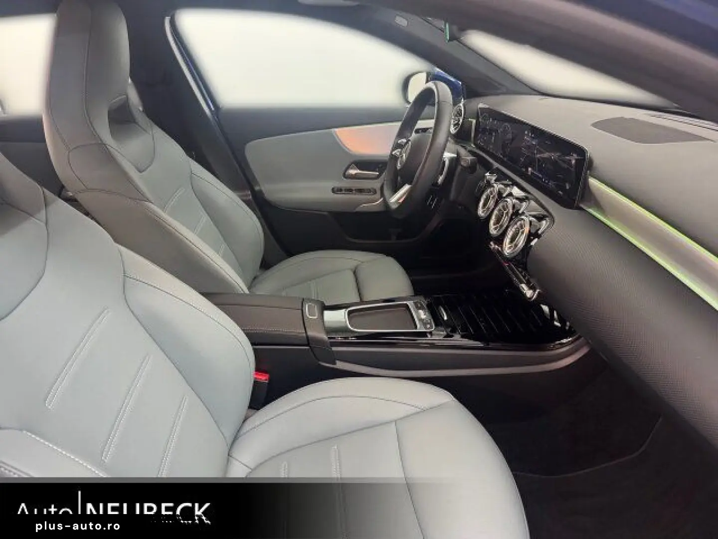 MERCEDES-BENZ A 250 e AMG LinePremium Pano Distronic&hellip;