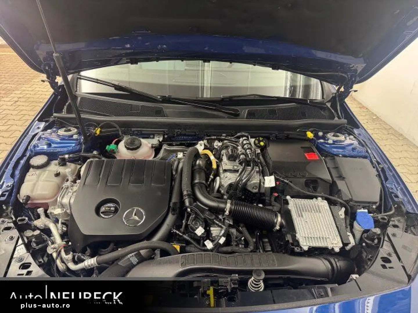 MERCEDES-BENZ A 250 e AMG LinePremium Pano Distronic&hellip;