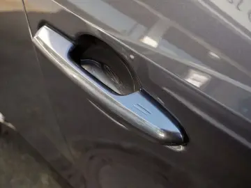 TOYOTA RAV 4 2.5 Hybrid Style LEDER KAMERA NAVI ACC LED