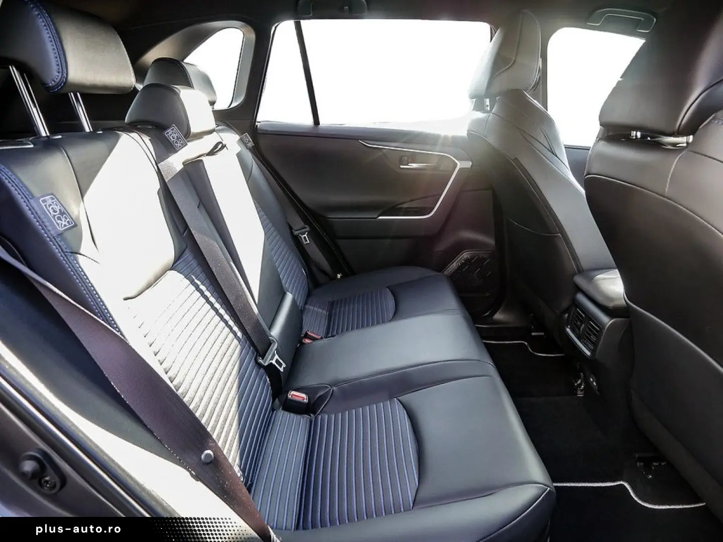 TOYOTA RAV 4 2.5 Hybrid Style LEDER KAMERA NAVI ACC LED