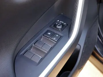 TOYOTA RAV 4 2.5 Hybrid Style LEDER KAMERA NAVI ACC LED