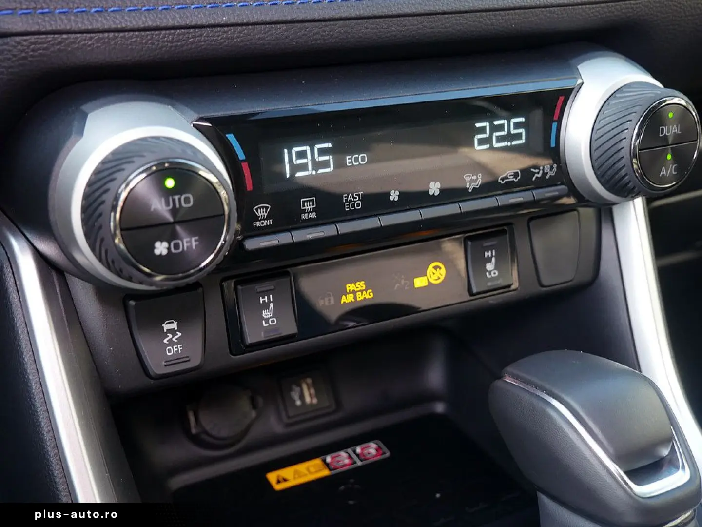 TOYOTA RAV 4 2.5 Hybrid Style LEDER KAMERA NAVI ACC LED