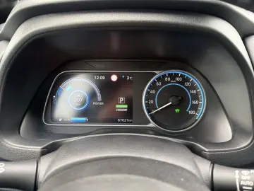NISSAN Leaf NAVI CarPlay Klimaanlage SHZ PDC 1.Hd