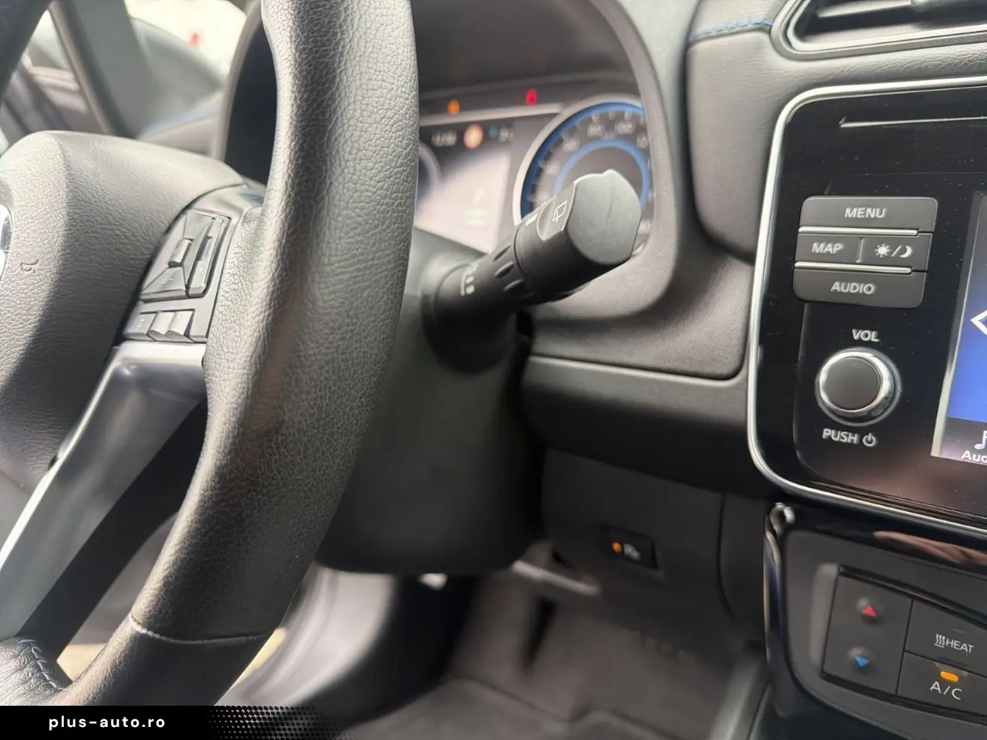 NISSAN Leaf NAVI CarPlay Klimaanlage SHZ PDC 1.Hd