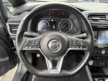 NISSAN Leaf NAVI CarPlay Klimaanlage SHZ PDC 1.Hd