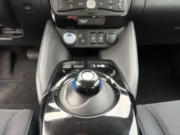 NISSAN Leaf NAVI CarPlay Klimaanlage SHZ PDC 1.Hd