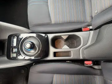 NISSAN Leaf NAVI CarPlay Klimaanlage SHZ PDC 1.Hd