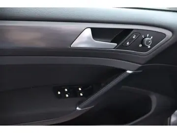 VW Golf e- VII Wärmepumpe ACC Navi