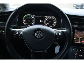 VW Golf e- VII Wärmepumpe ACC Navi