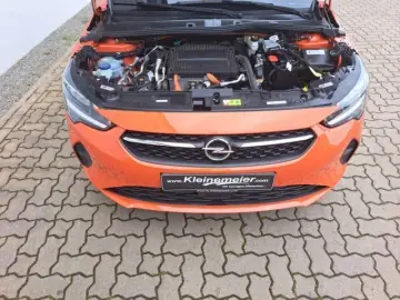 OPEL Corsa F e Edition  Lane-Assist