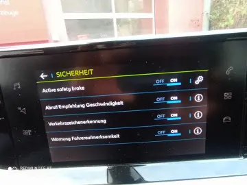 PEUGEOT 2008 e- Active  Kamera