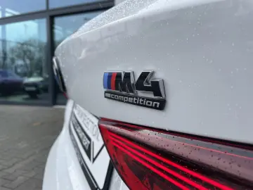 BMW M4 Competition xDrive Cabrio    DrivingAssProf