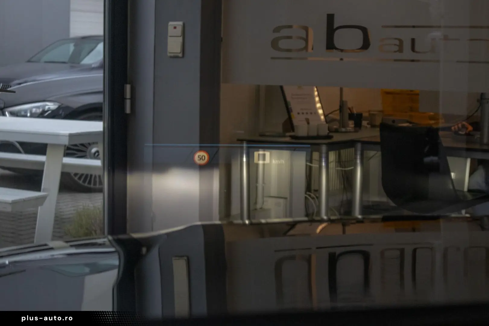 BMW M4 COMPETITION  COUPE  xDRIVE  CARBON  HARMAN K