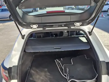 Toyota Corolla 1.8 HSD Eco