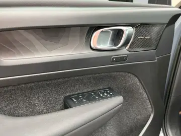 VOLVO XC40 Recharge 69 kWh Single Motor Ultimate