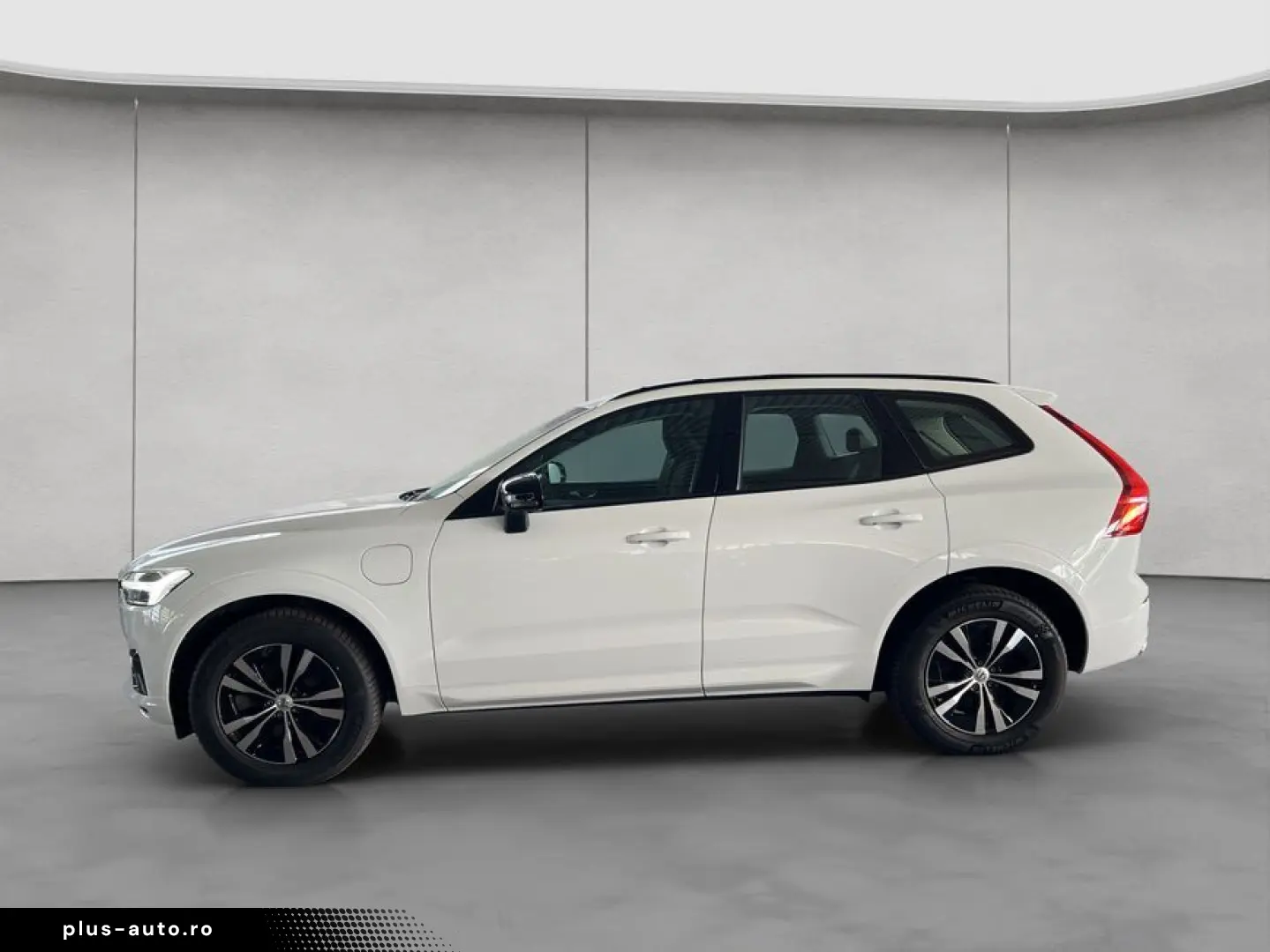 VOLVO XC60 T6 AWD Recharge R-Design Glasd PilotAssist