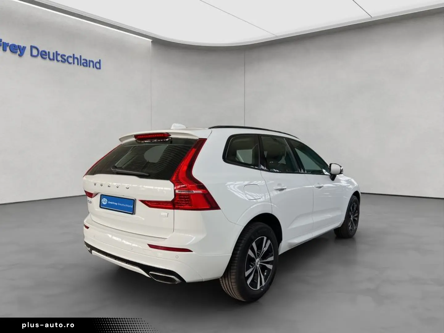 VOLVO XC60 T6 AWD Recharge R-Design Glasd PilotAssist