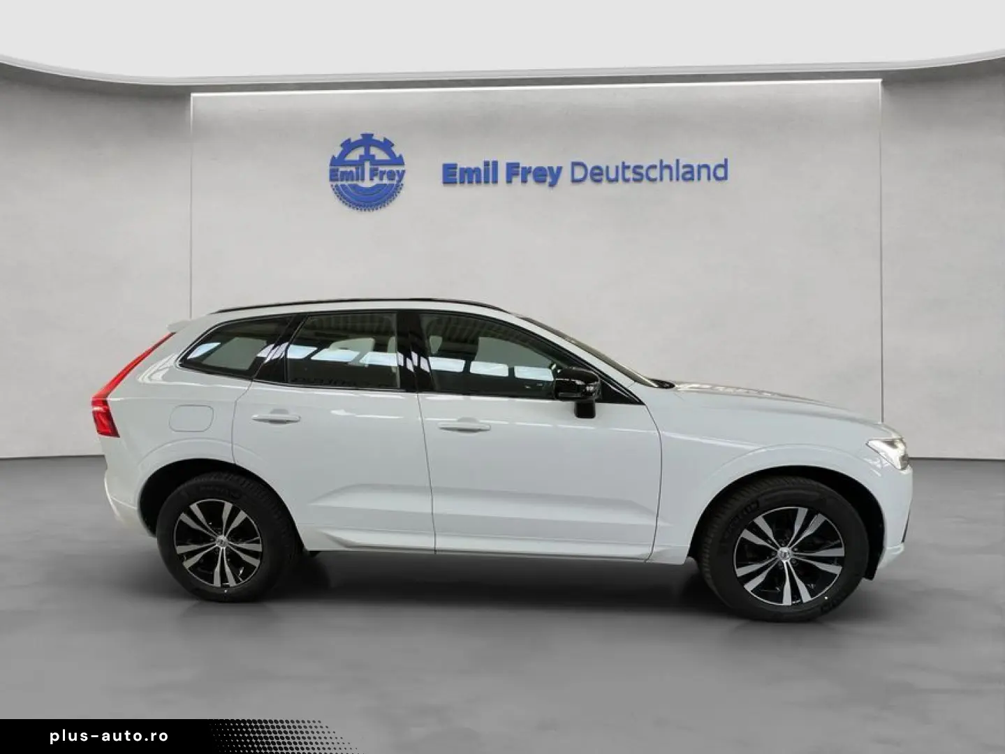 VOLVO XC60 T6 AWD Recharge R-Design Glasd PilotAssist