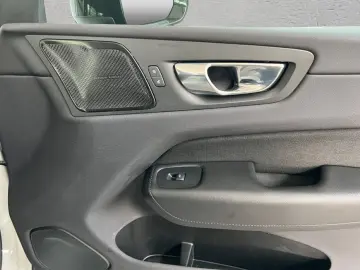 VOLVO XC60 T6 AWD Recharge R-Design Glasd PilotAssist