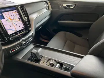 VOLVO XC60 T6 AWD Recharge R-Design Glasd PilotAssist