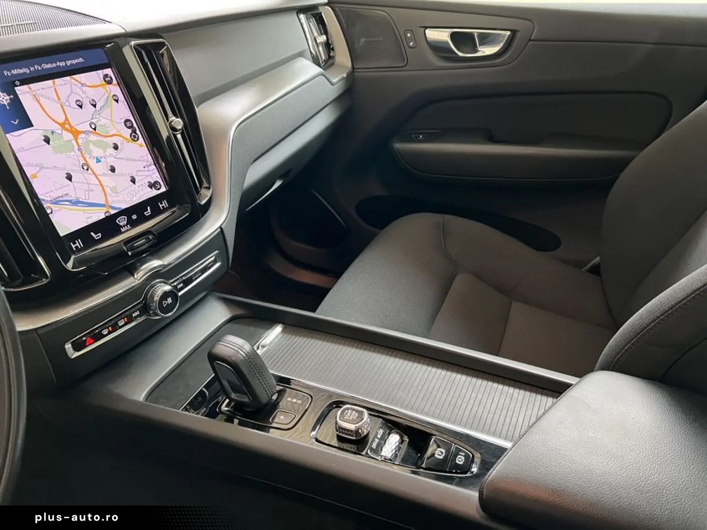 VOLVO XC60 T6 AWD Recharge R-Design Glasd PilotAssist