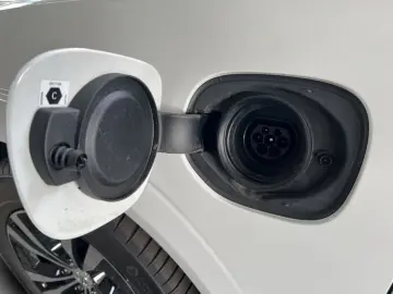 VOLVO XC60 T6 AWD Recharge R-Design Glasd PilotAssist